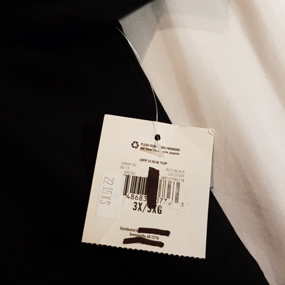 Unbranded women's size 3X bkack Scrub Top, NWT - Picture 3 of 4